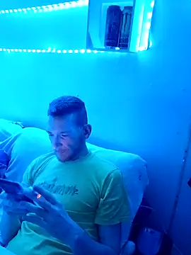 Snapshot of SInfiniSensation1 chatting on 12/19/24, 02:23 SInfiniSensation1 online show from 12/19/24, 02:23