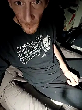 Snapshot of SInfiniSensation1 chatting on 12/20/24, 10:54 SInfiniSensation1 online show from 12/20/24, 10:54