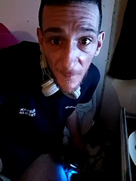 Snapshot of SInfiniSensation1 chatting on 12/24/24, 12:22 SInfiniSensation1 online show from 12/24/24, 12:22