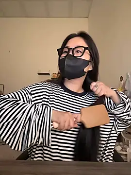 Snapshot of Jenni_nana chatting on 10/06/25, 05:49 Jenni nana online show from 10/06/25, 05:49