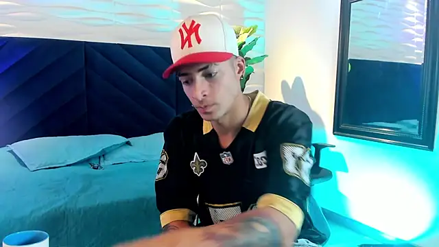 DrakeNeumann online show from 04/13/26, 03:34