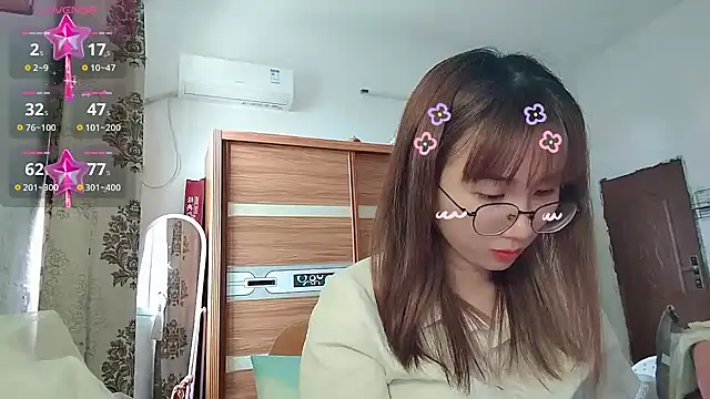 Lili 666 online show from 04/10/26, 06:07