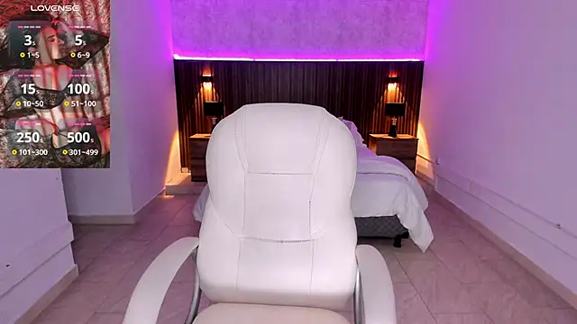 karlaa james online show from 11/24/25, 10:59