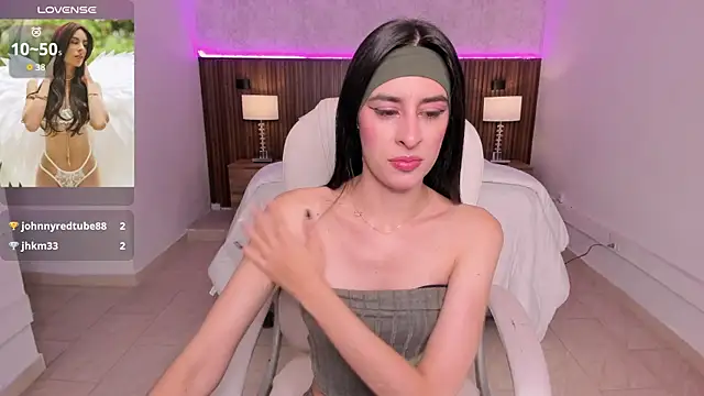 Snapshot of karlaa_james chatting on 06/03/26, 11:13 karlaa james online show from 06/03/26, 11:13