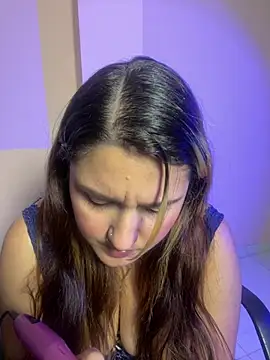 saray gomez22 online show from 03/05/26, 03:24