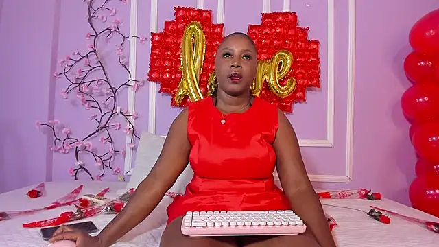 Snapshot of Chleo__ chatting on 02/14/25, 02:33 Chleo online show from 02/14/25, 02:33