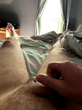 Snapshot of Tyler98425 chatting on 10/13/25, 03:01 Tyler98425 online show from 10/13/25, 03:01