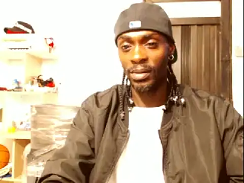 Snapshot of phillip-hot chatting on 01/07/25, 03:03 phillip-hot online show from 01/07/25, 03:03