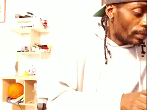 Snapshot of phillip-hot chatting on 01/10/25, 04:01 phillip-hot online show from 01/10/25, 04:01