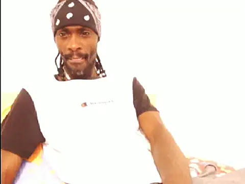 Snapshot of phillip-hot chatting on 02/18/25, 04:16 phillip-hot online show from 02/18/25, 04:16