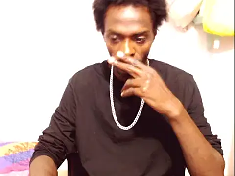 Snapshot of phillip-hot chatting on 03/13/25, 02:01 phillip-hot online show from 03/13/25, 02:01