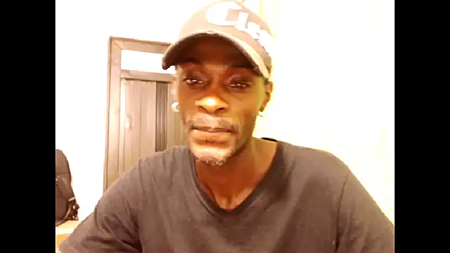 Snapshot of phillip-hot chatting on 09/23/25, 12:46 phillip-hot online show from 09/23/25, 12:46