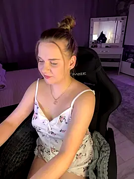 Snapshot of Lexi_noah chatting on 09/26/25, 09:41 Lexi noah online show from 09/26/25, 09:41