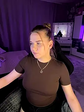 Snapshot of Lexi_noah chatting on 10/01/25, 09:21 Lexi noah online show from 10/01/25, 09:21