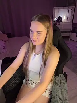 Snapshot of Lexi_noah chatting on 10/02/25, 09:22 Lexi noah online show from 10/02/25, 09:22