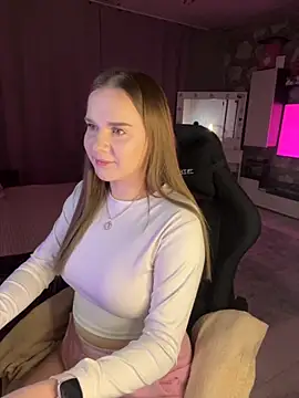 Snapshot of Lexi_noah chatting on 11/17/25, 09:20 Lexi noah online show from 11/17/25, 09:20