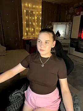 Snapshot of Lexi_noah chatting on 11/26/25, 09:27 Lexi noah online show from 11/26/25, 09:27