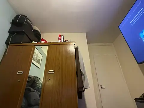 Snapshot of Tattooednakedguy chatting on 01/16/25, 11:59 Tattooednakedguy online show from 01/16/25, 11:59