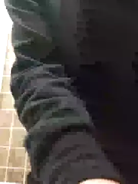 Snapshot of Analcholic chatting on 12/13/24, 08:09 Analcholic online show from 12/13/24, 08:09