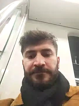 Snapshot of Analcholic chatting on 12/29/24, 08:04 Analcholic online show from 12/29/24, 08:04