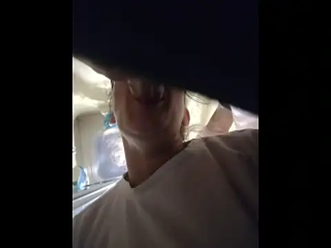 ILUV2TUCHMYKITTY online show from 11/09/25, 01:53