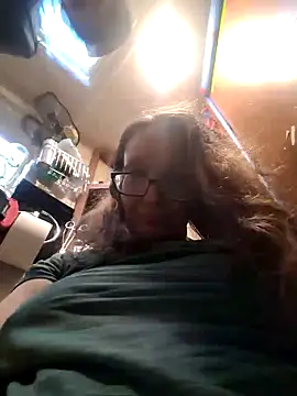 ILUV2TUCHMYKITTY online show from 11/14/25, 02:38