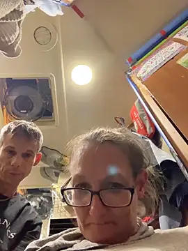 ILUV2TUCHMYKITTY online show from 12/05/25, 03:26