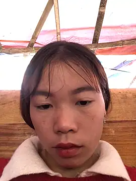 Snapshot of ngoclothingoc9en chatting on 01/04/25, 12:59 ngoclothingoc9en online show from 01/04/25, 12:59