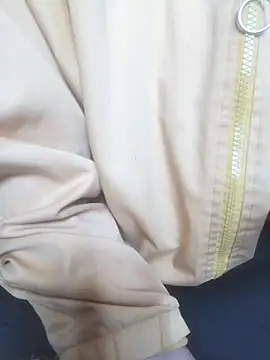 Snapshot of ngoclothingoc9en chatting on 03/22/25, 03:20 ngoclothingoc9en online show from 03/22/25, 03:20