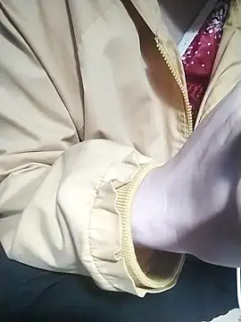 Snapshot of ngoclothingoc9en chatting on 03/22/25, 07:36 ngoclothingoc9en online show from 03/22/25, 07:36