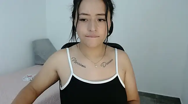 jjulietha95 online show from 12/04/24, 06:11