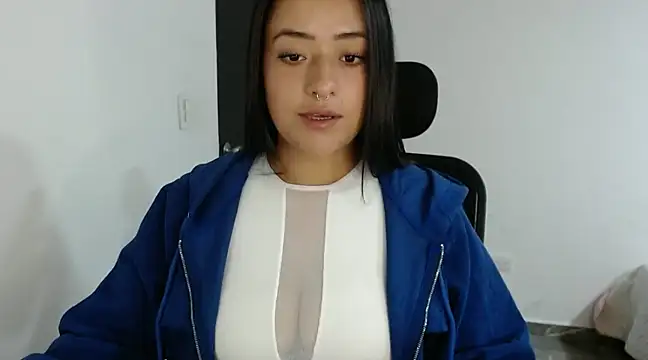 jjulietha95 online show from 01/28/25, 12:57