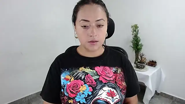 Snapshot of jjulietha95 chatting on 05/07/26, 01:22 jjulietha95 online show from 05/07/26, 01:22