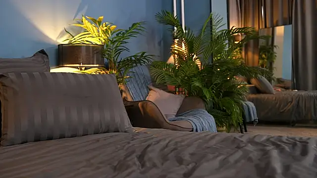  keeti  online show from 10/11/25, 02:15