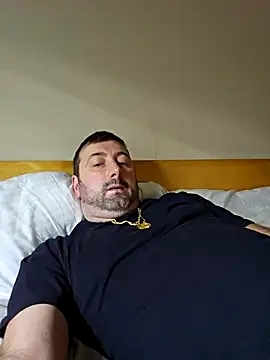 Mgman4365 online show from 12/28/24, 02:43