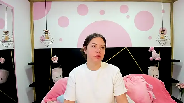 Snapshot of DanniAbbey chatting on 02/07/25, 11:34 DanniAbbey online show from 02/07/25, 11:34