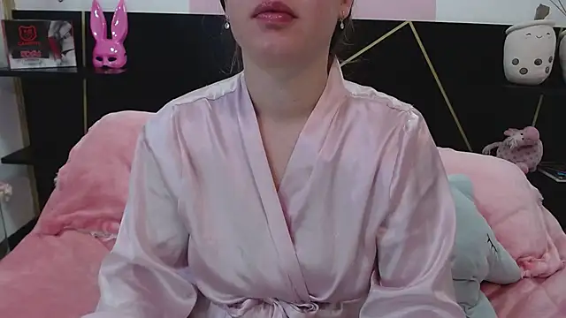 Snapshot of DanniAbbey chatting on 03/08/25, 11:37 DanniAbbey online show from 03/08/25, 11:37