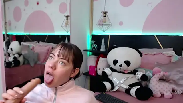 DanniAbbey online show from 12/21/25, 11:39