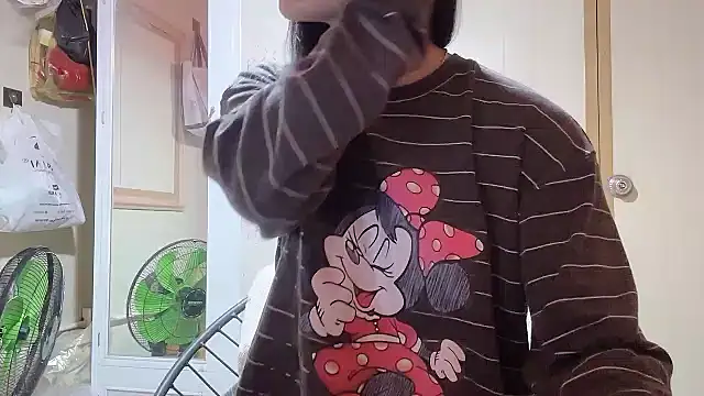 LinhChi 9x online show from 02/08/26, 01:14