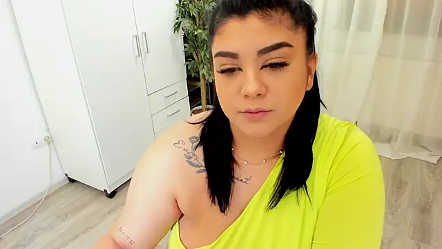 Snapshot of SpiceCarla chatting on 01/07/25, 07:28 SpiceCarla online show from 01/07/25, 07:28