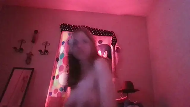 Tay cumming online show from 02/11/25, 05:40