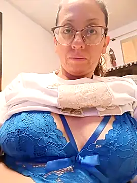 miss hanna07 online show from 10/28/25, 04:53