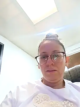 miss hanna07 online show from 11/11/25, 10:10