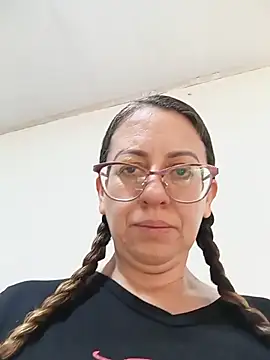 Snapshot of miss_hanna07 chatting on 06/10/26, 04:28 miss hanna07 online show from 06/10/26, 04:28