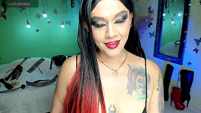 Snapshot of angelina_james_ chatting on 05/09/26, 11:10 angelina james online show from 05/09/26, 11:10