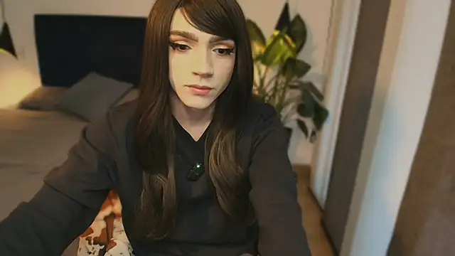 Snapshot of pansuggarofficial chatting on 12/19/25, 11:28 pansuggarofficial online show from 12/19/25, 11:28