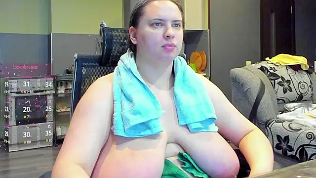 1lindsey1 online show from 10/10/25, 01:04