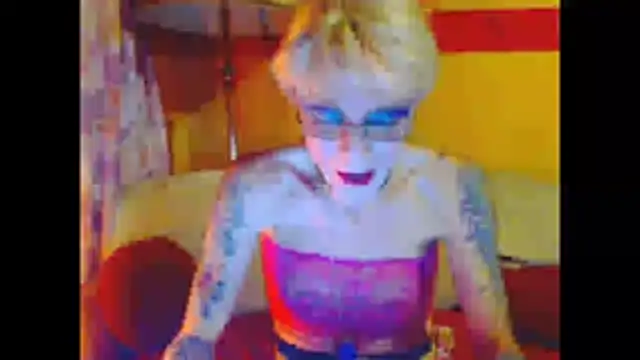 Snapshot of cuxladyboy chatting on 06/03/26, 05:32 cuxladyboy online show from 06/03/26, 05:32