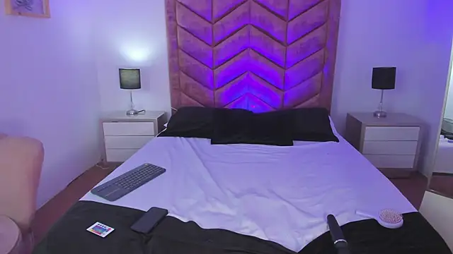 Snapshot of Tom_Silver__ chatting on 02/07/25, 07:38 Tom Silver online show from 02/07/25, 07:38