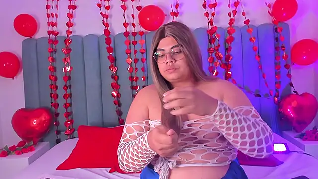 Snapshot of Tom_Silver__ chatting on 02/18/25, 06:15 Tom Silver online show from 02/18/25, 06:15